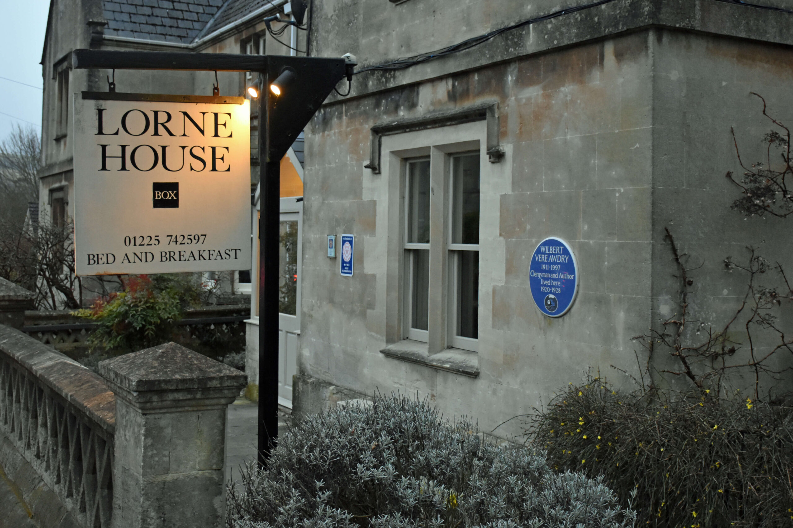 Lorne House